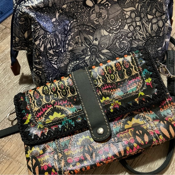 Bundle of 2sacroots bags: makeup bag and crossbody in excellent used condition - Picture 13 of 15
